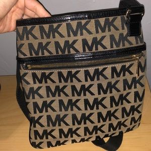 Michael Kors Logo Crossbody